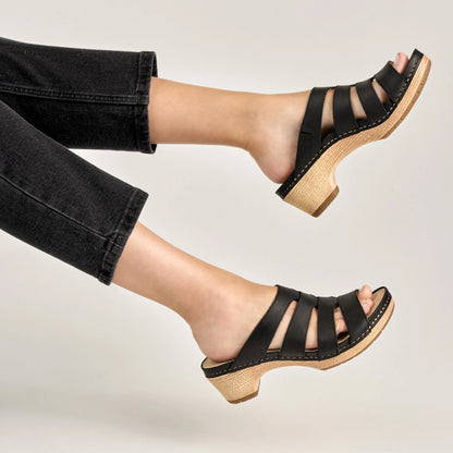 Lyndi Black Oiled Pull Up