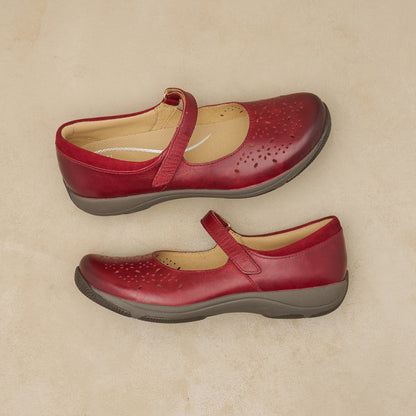 Stacy Red Waxy Burnished