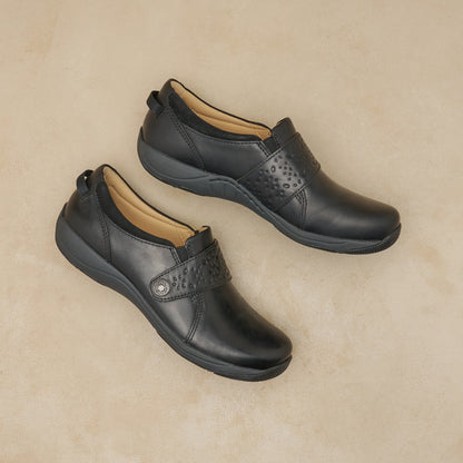 Sallie Wide Black Waxy Burnished