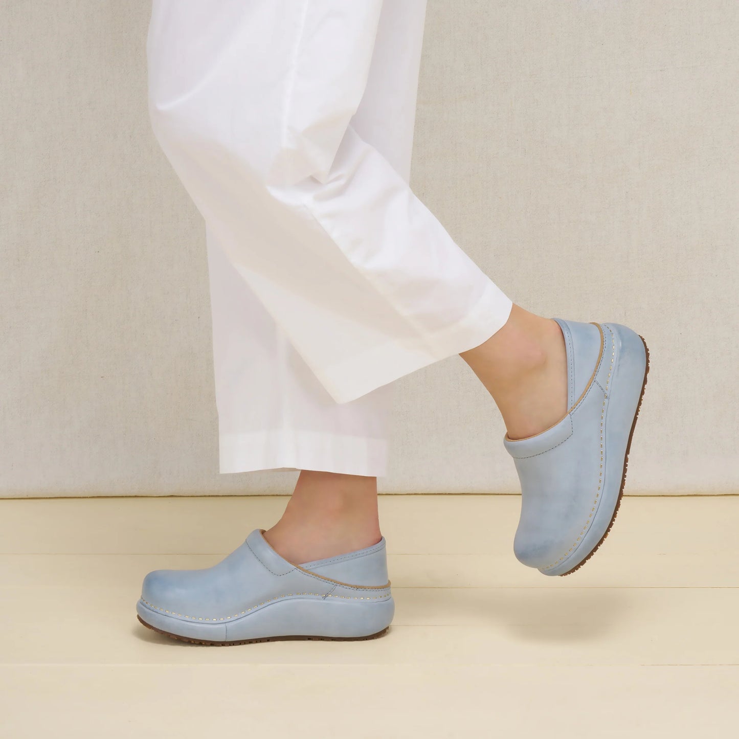 Platform Pro Sky Leather