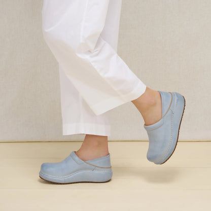 Platform Pro Sky Leather
